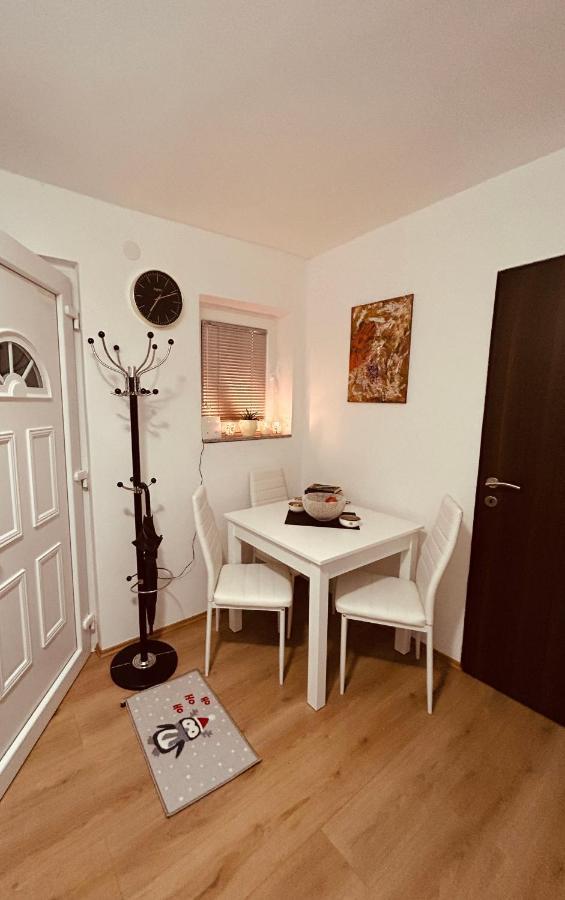 Apartment In Time Sesvete Luaran gambar